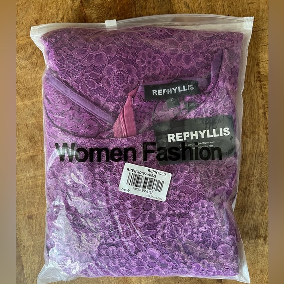 Floral Lace Long Sleeve Bridesmaid Gown || Rephyllis - Picture 4 of 4